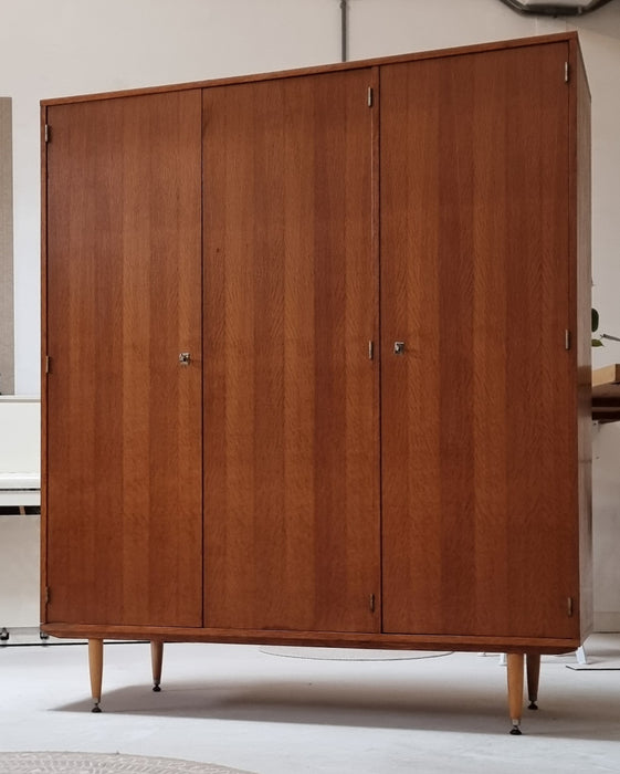 Mid Century kledingkast