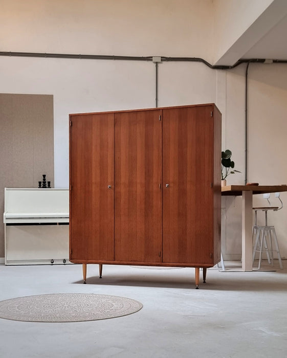Mid Century kledingkast