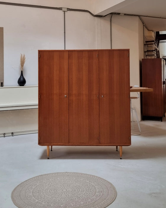Mid Century kledingkast