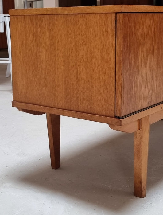 Mid Century dressoir