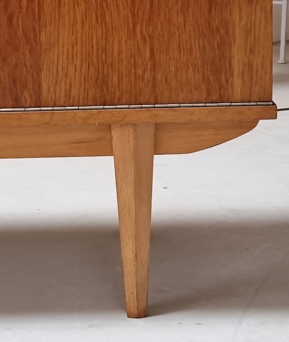 Mid Century dressoir