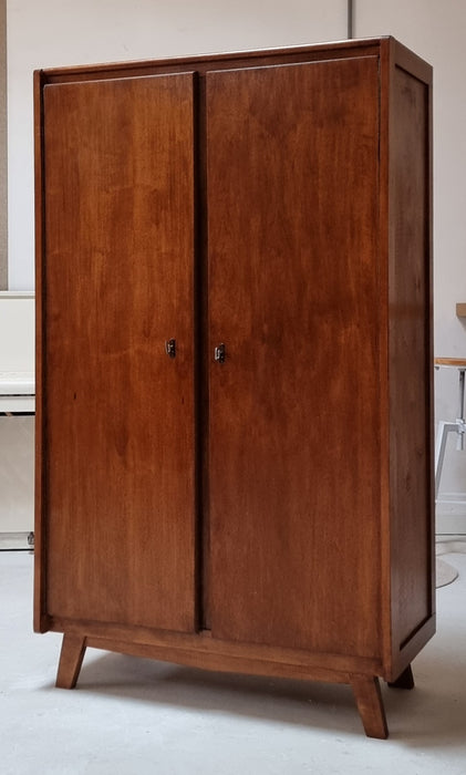 Mid Century kledingkast