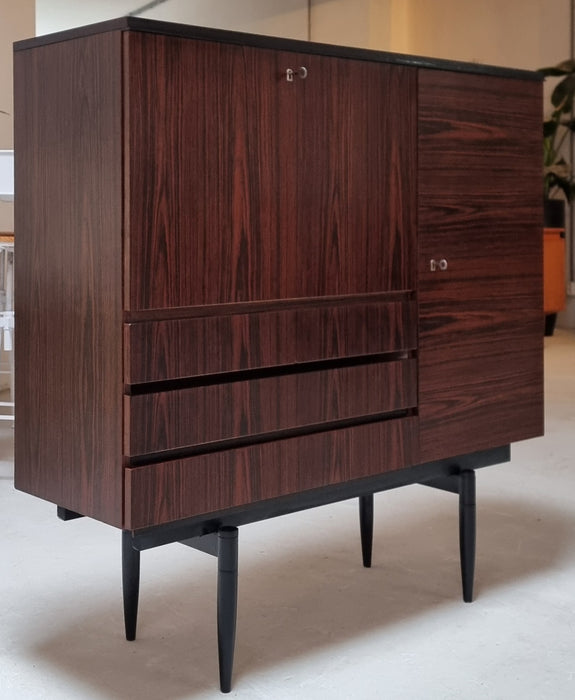 70's highboard