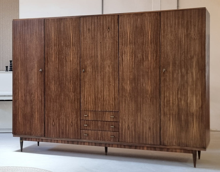 Mid Century kledingkast