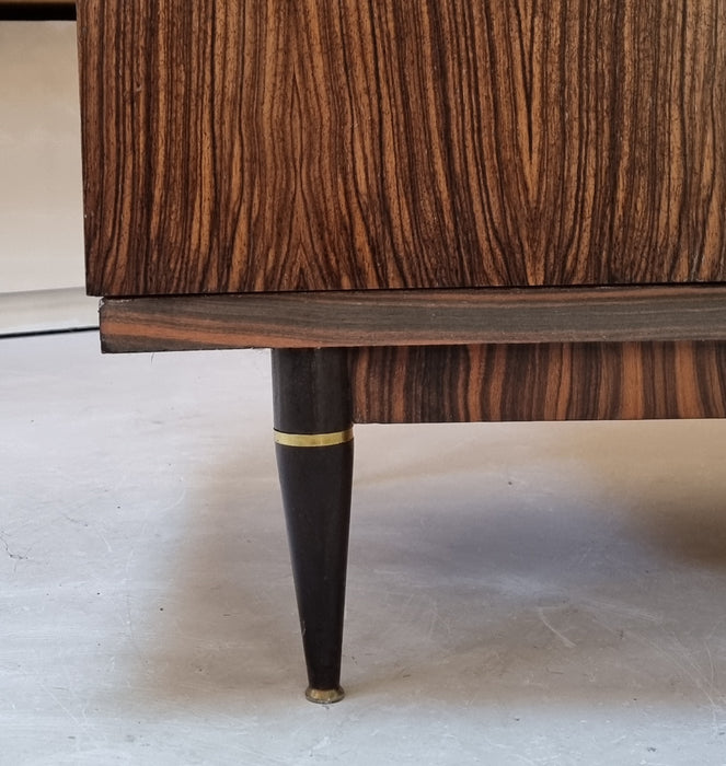 Mid Century kledingkast