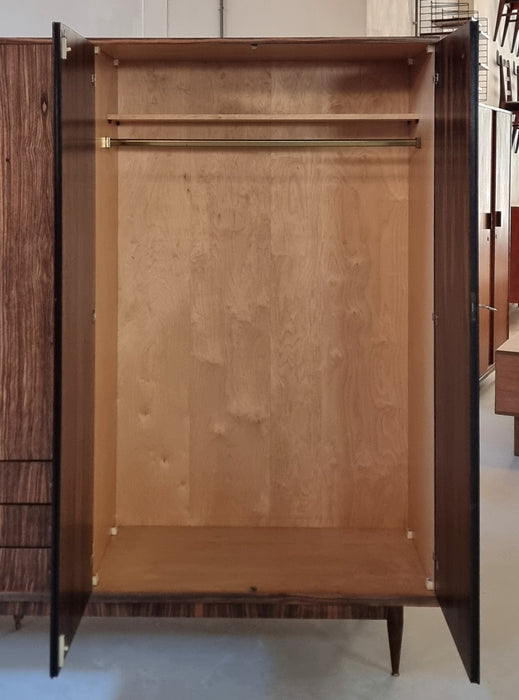 Mid Century kledingkast