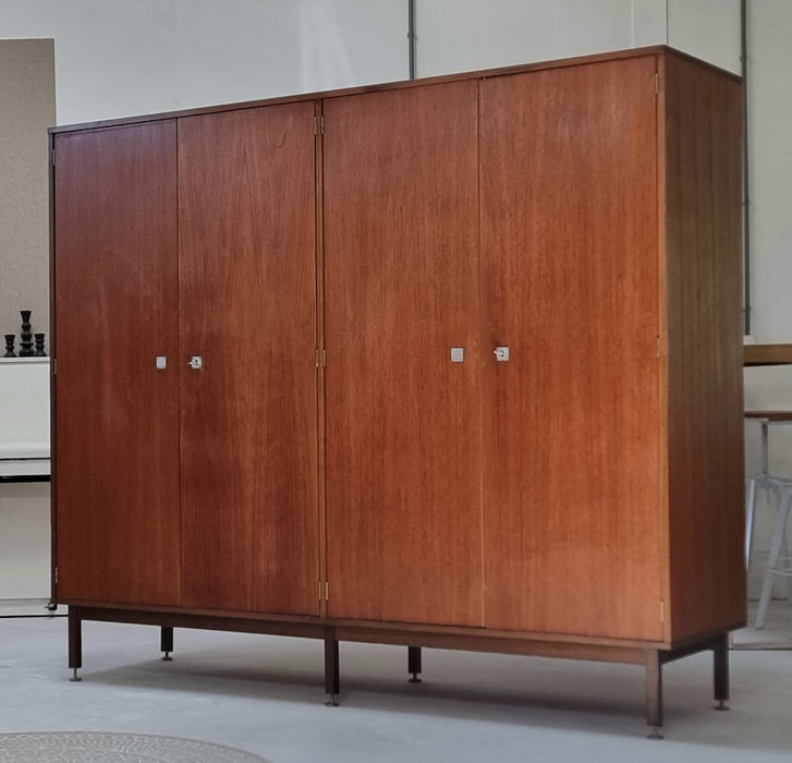 Mid Century kledingkast
