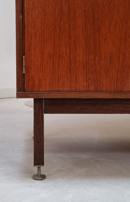 Mid Century kledingkast