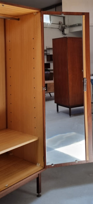 Mid Century kledingkast