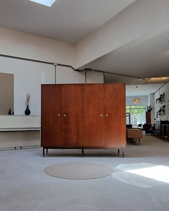 Mid Century kledingkast
