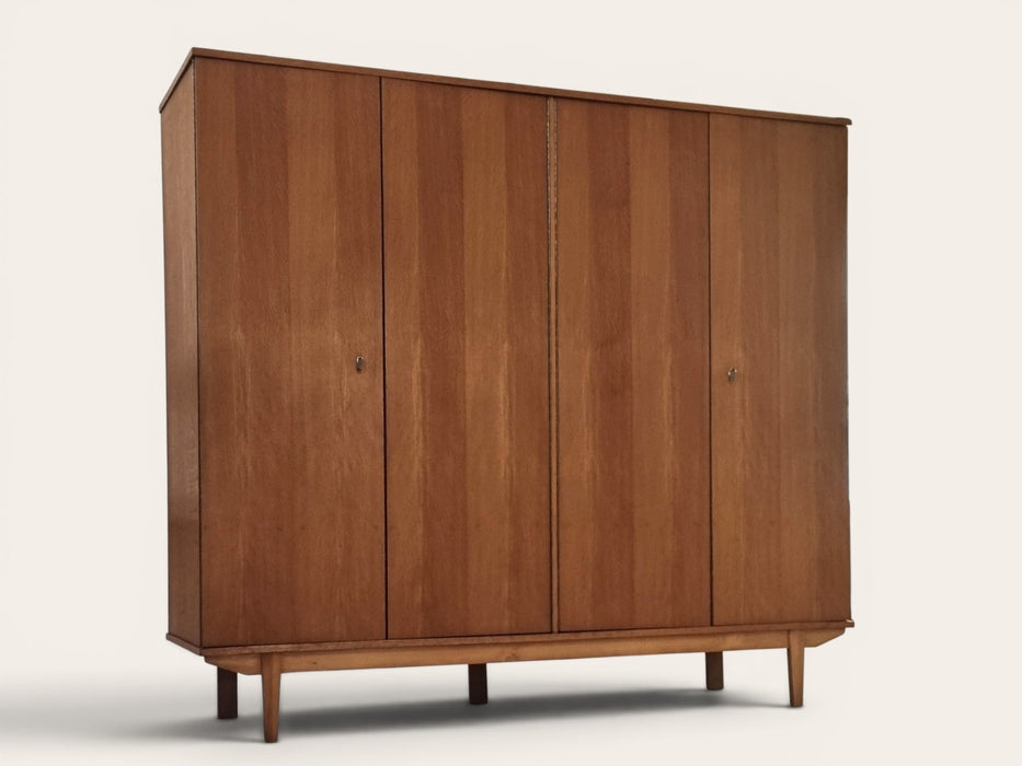 Mid Century kledingkast