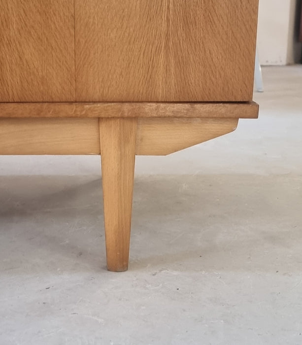 Mid Century kledingkast