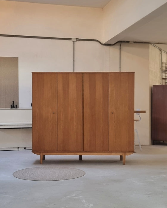 Mid Century kledingkast