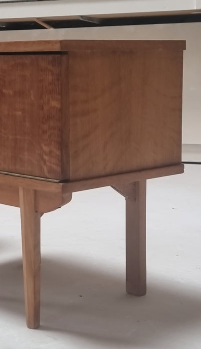 Mid Century nachtkasten