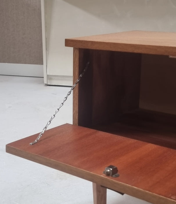 Mid Century nachtkasten