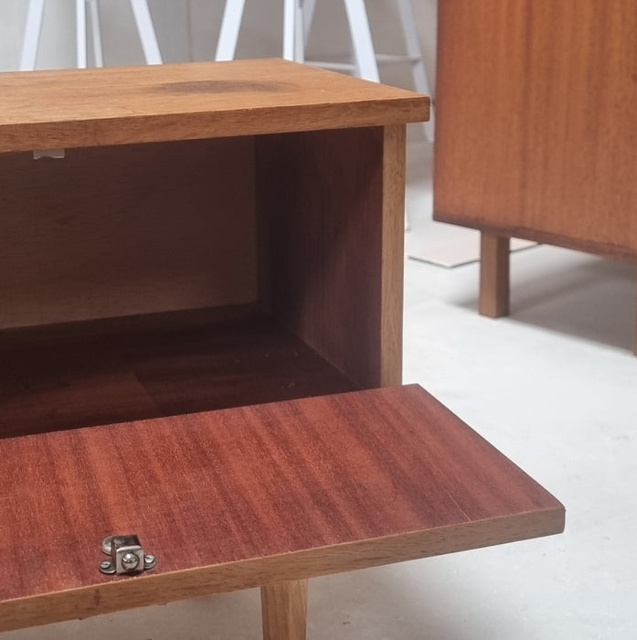 Mid Century nachtkasten