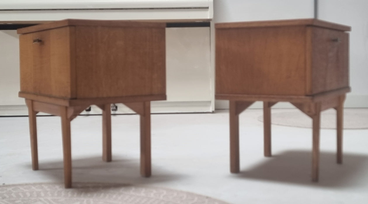 Mid Century nachtkasten