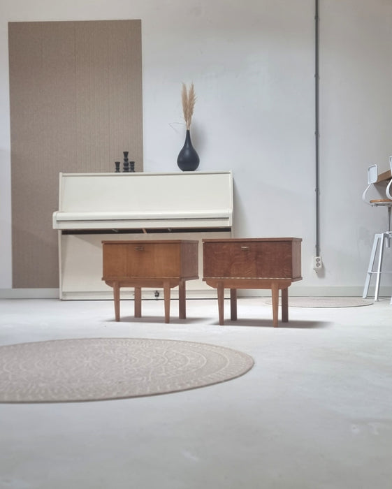 Mid Century nachtkasten