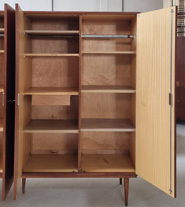 Mid Century kledingkast