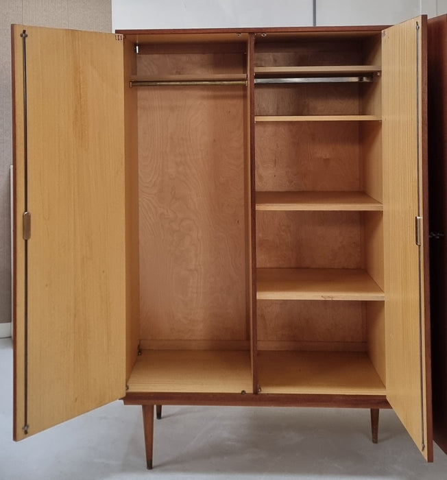 Mid Century kledingkast