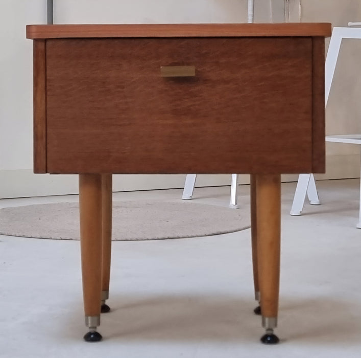 Mid Century kastje