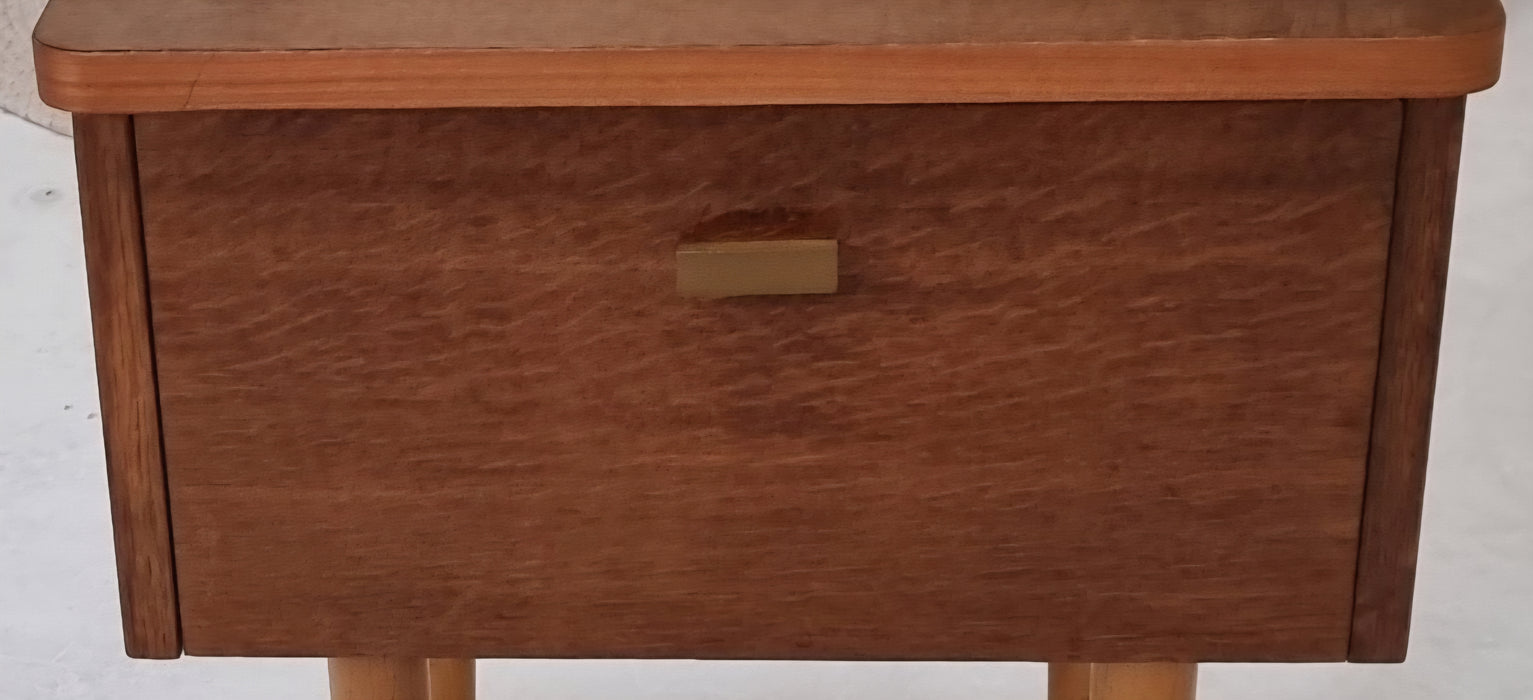 Mid Century kastje