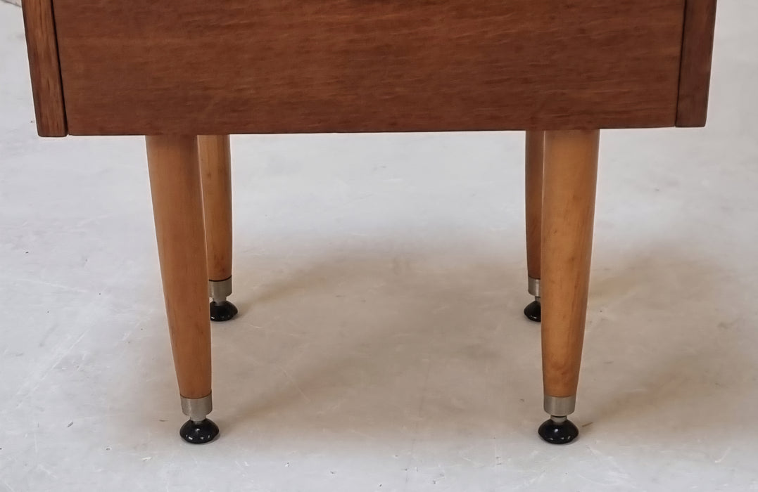 Mid Century kastje