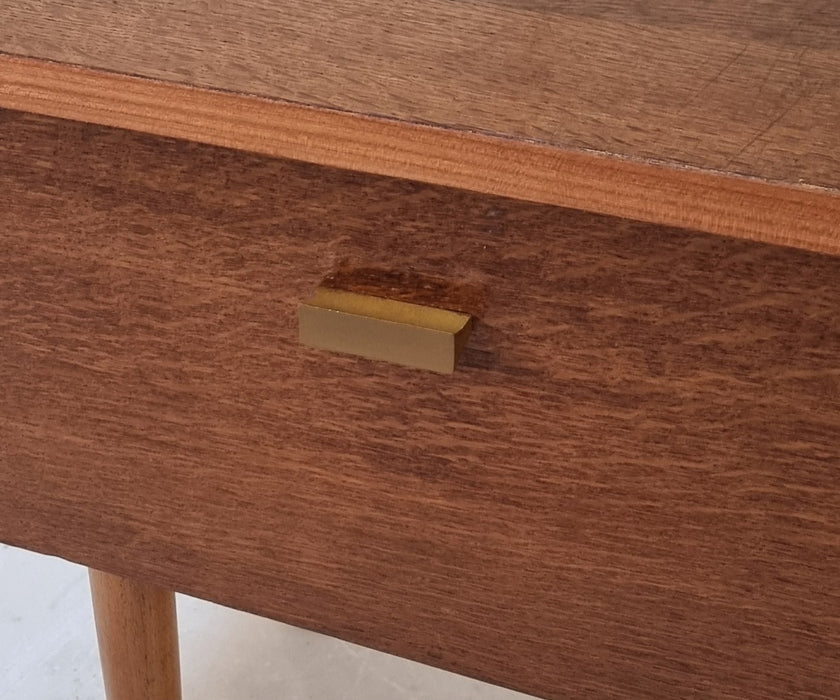Mid Century kastje