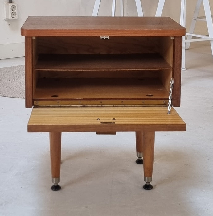 Mid Century kastje