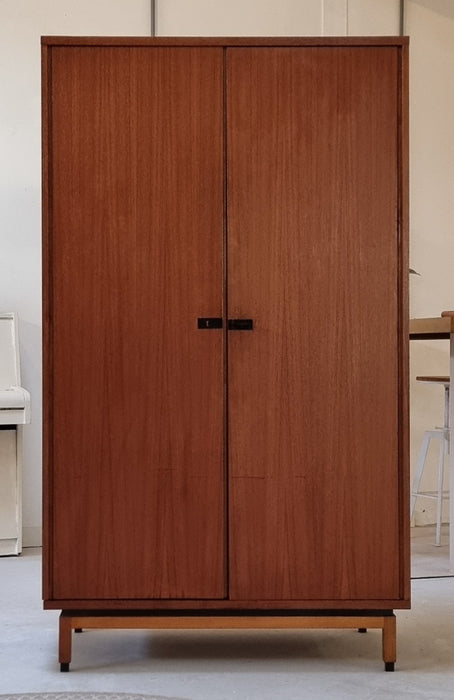 Mid Century kledingkast