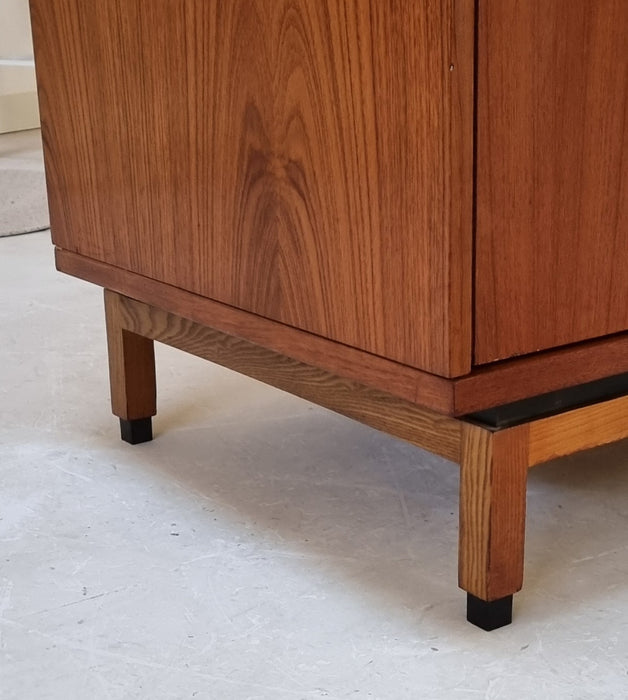 Mid Century kledingkast
