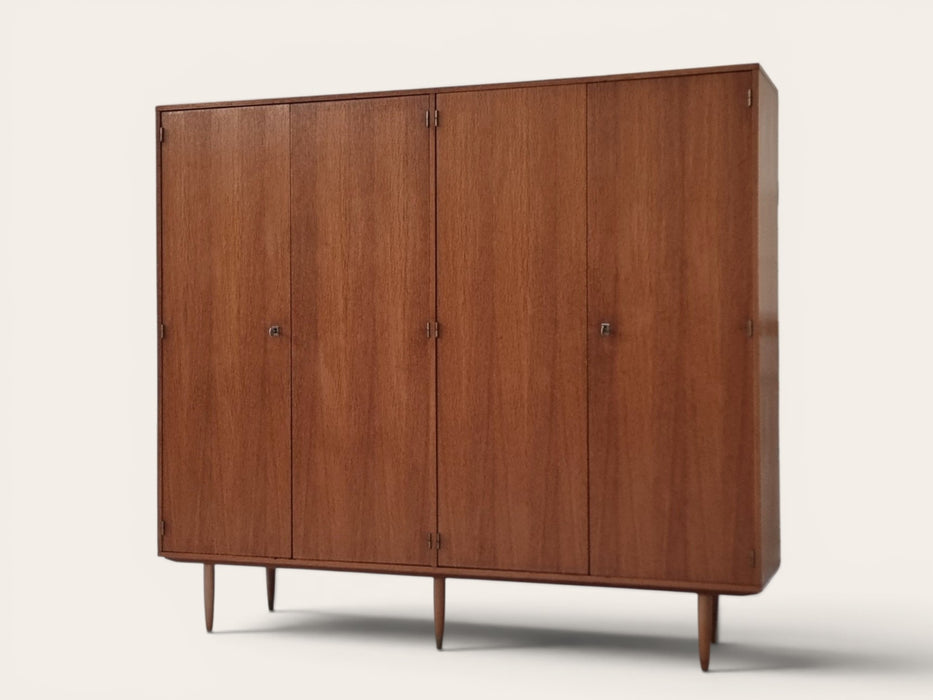 Mid Century kledingkast