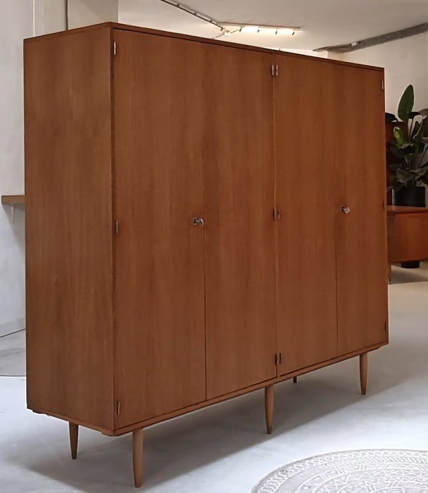Mid Century kledingkast