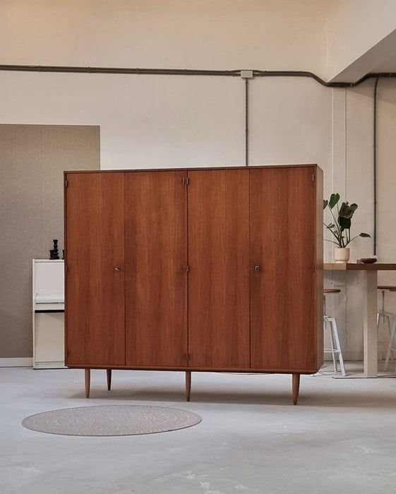 Mid Century kledingkast