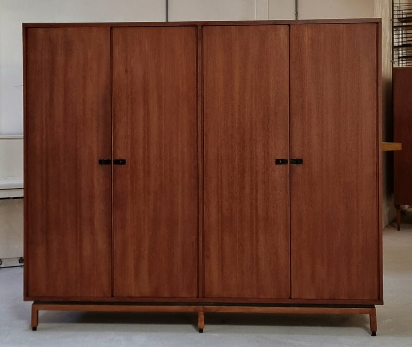 Mid Century kledingkast