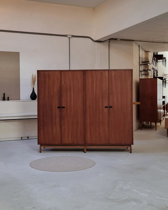 Mid Century kledingkast