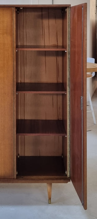 Mid Century kledingkast