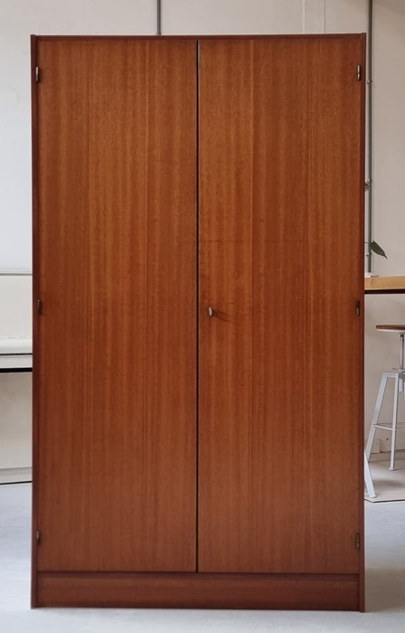 Mid Century kledingkast