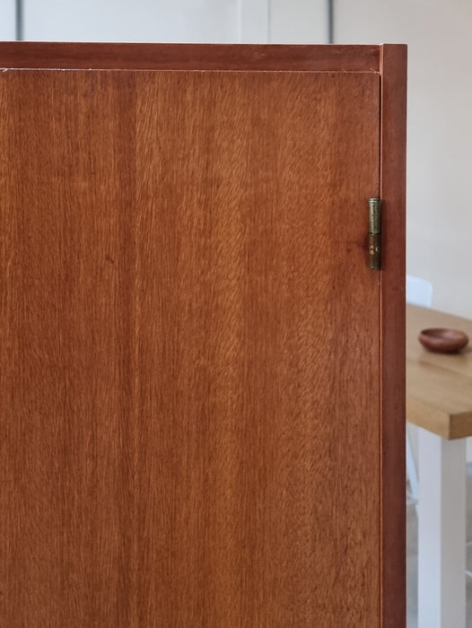 Mid Century kledingkast