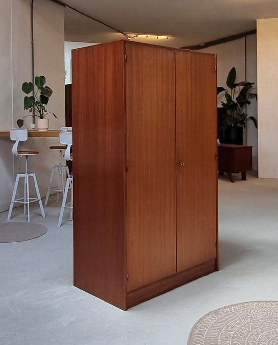 Mid Century kledingkast