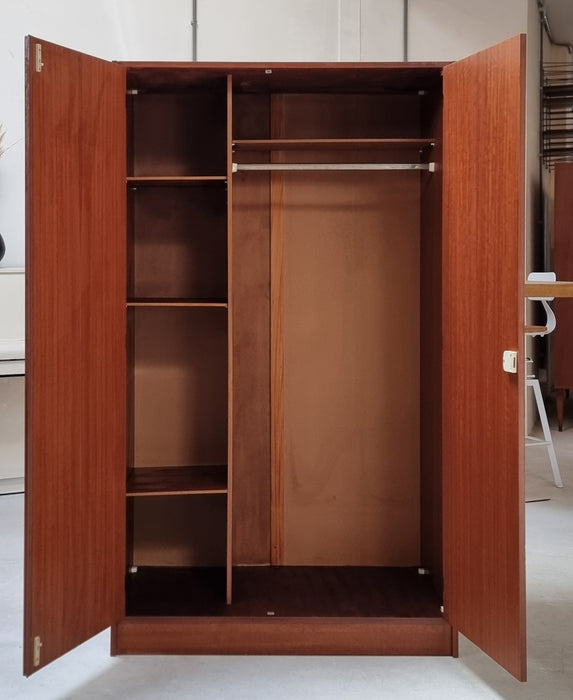 Mid Century kledingkast