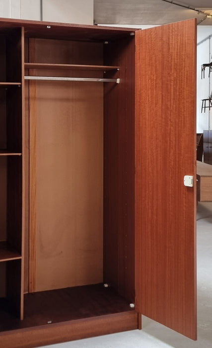 Mid Century kledingkast