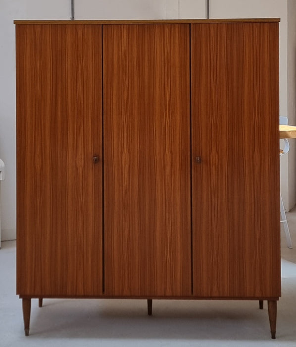 Mid Century kledingkast