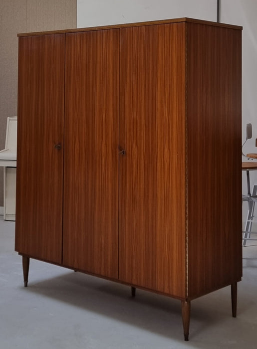 Mid Century kledingkast
