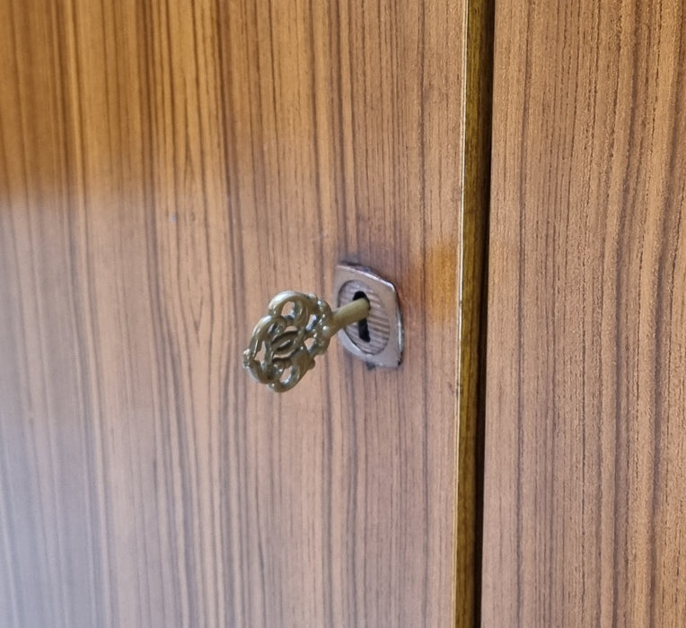 Mid Century kledingkast