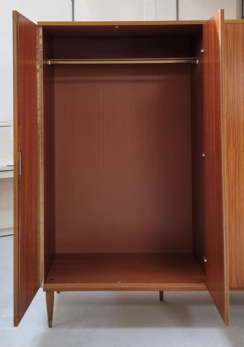 Mid Century kledingkast