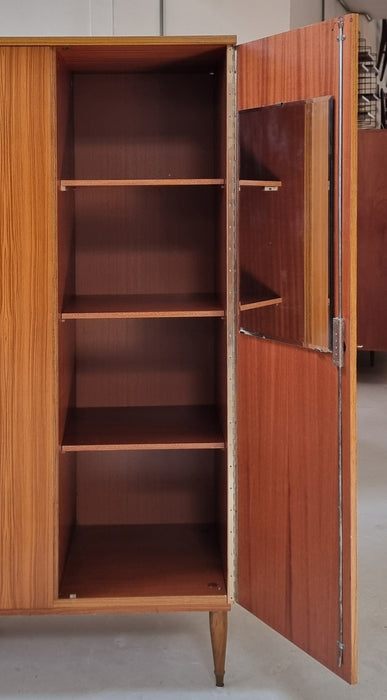 Mid Century kledingkast