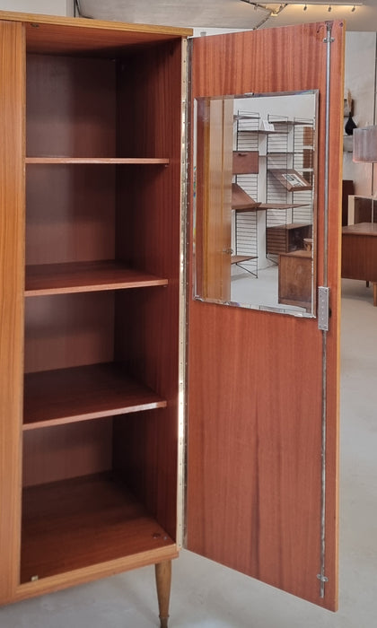 Mid Century kledingkast