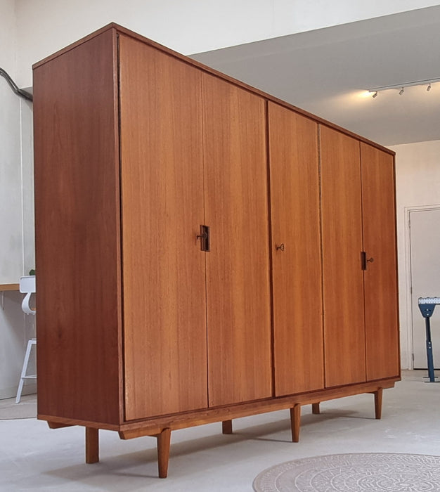 Mid Century kledingkast