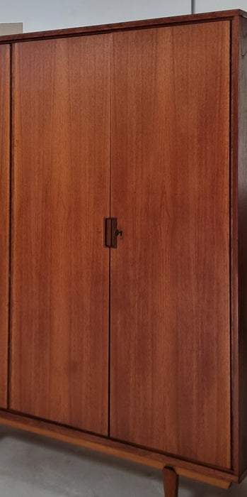 Mid Century kledingkast